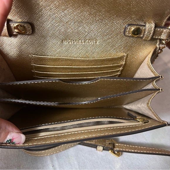 Michael Kors Jet Set Travel Shimmer Gold Crossbody Bag, Saffiano Leather 💋🤩 - Picture 12 of 16